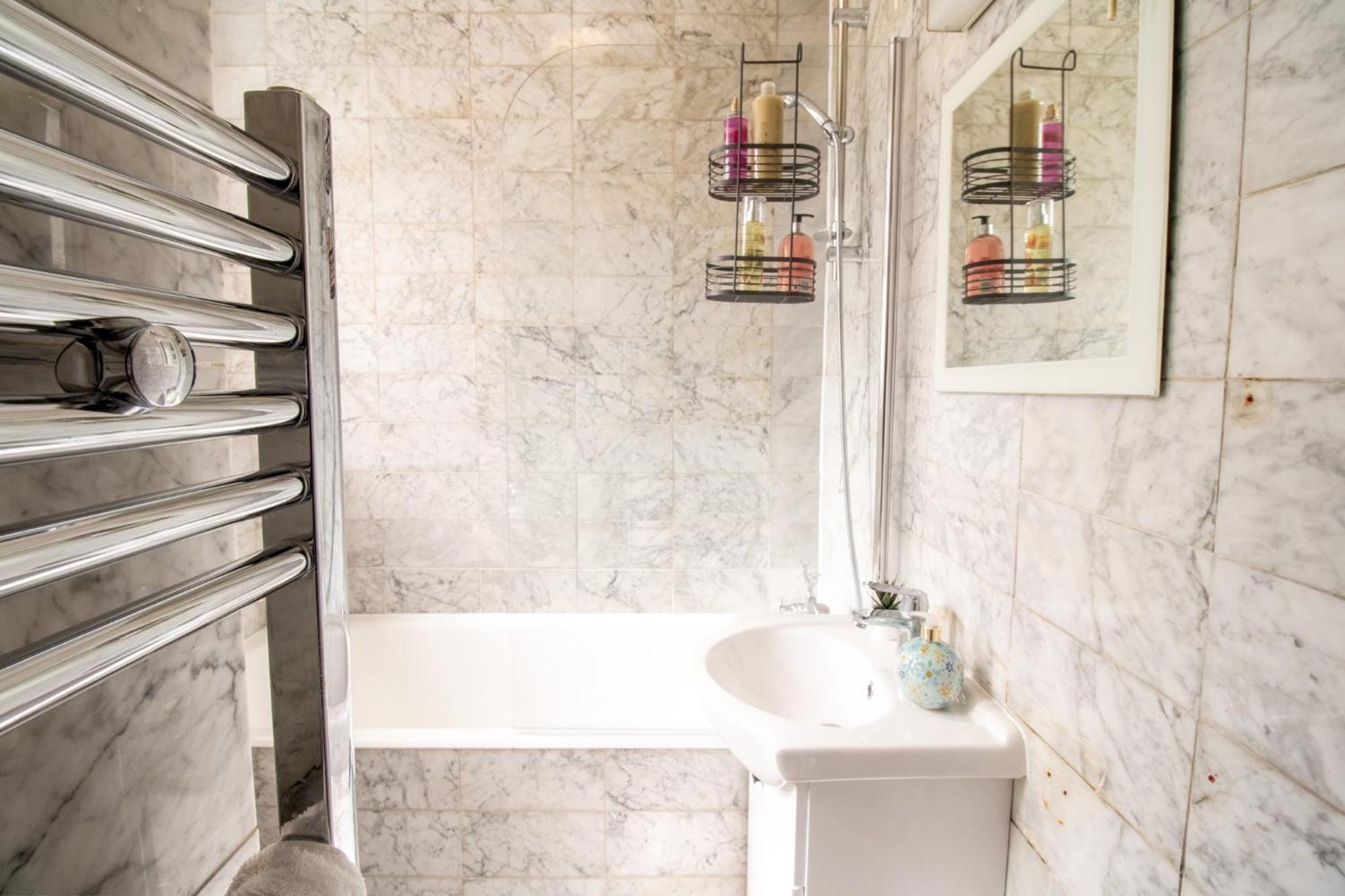 Mayfair Maisonette Chic Spacious 2-Bed - 33A لندن المظهر الخارجي الصورة