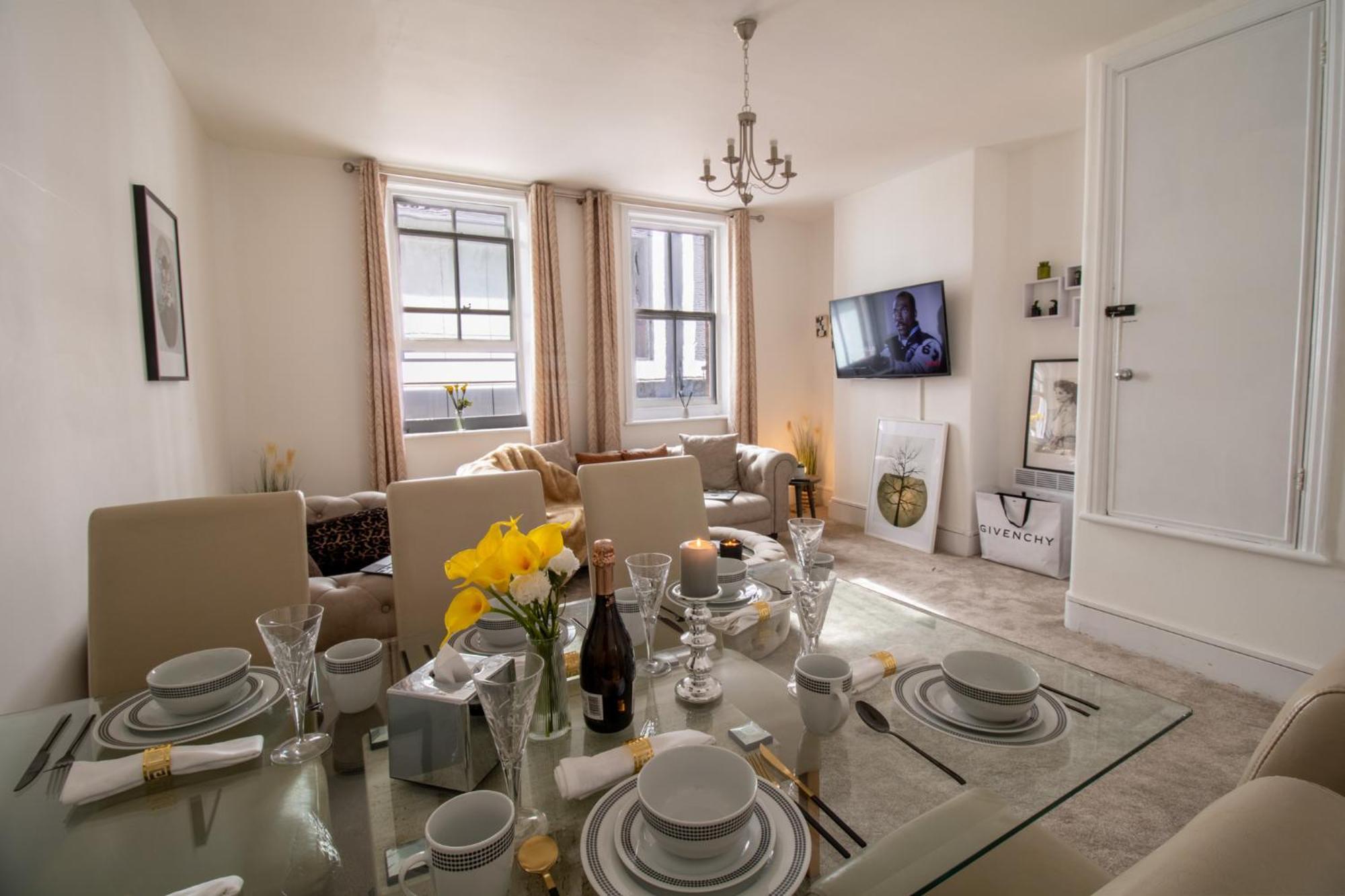 Mayfair Maisonette Chic Spacious 2-Bed - 33A لندن المظهر الخارجي الصورة