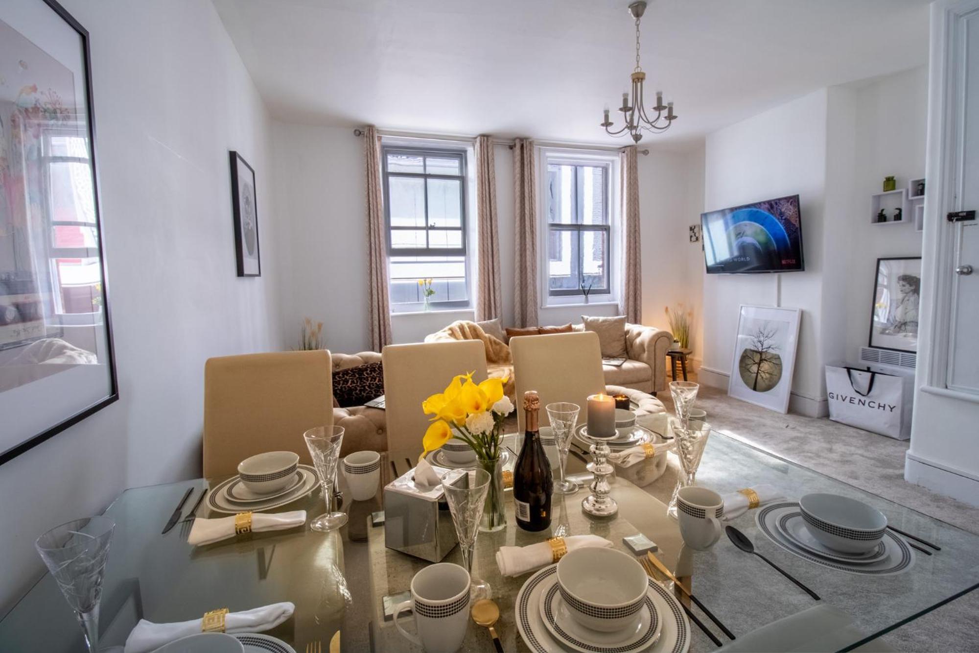 Mayfair Maisonette Chic Spacious 2-Bed - 33A لندن المظهر الخارجي الصورة