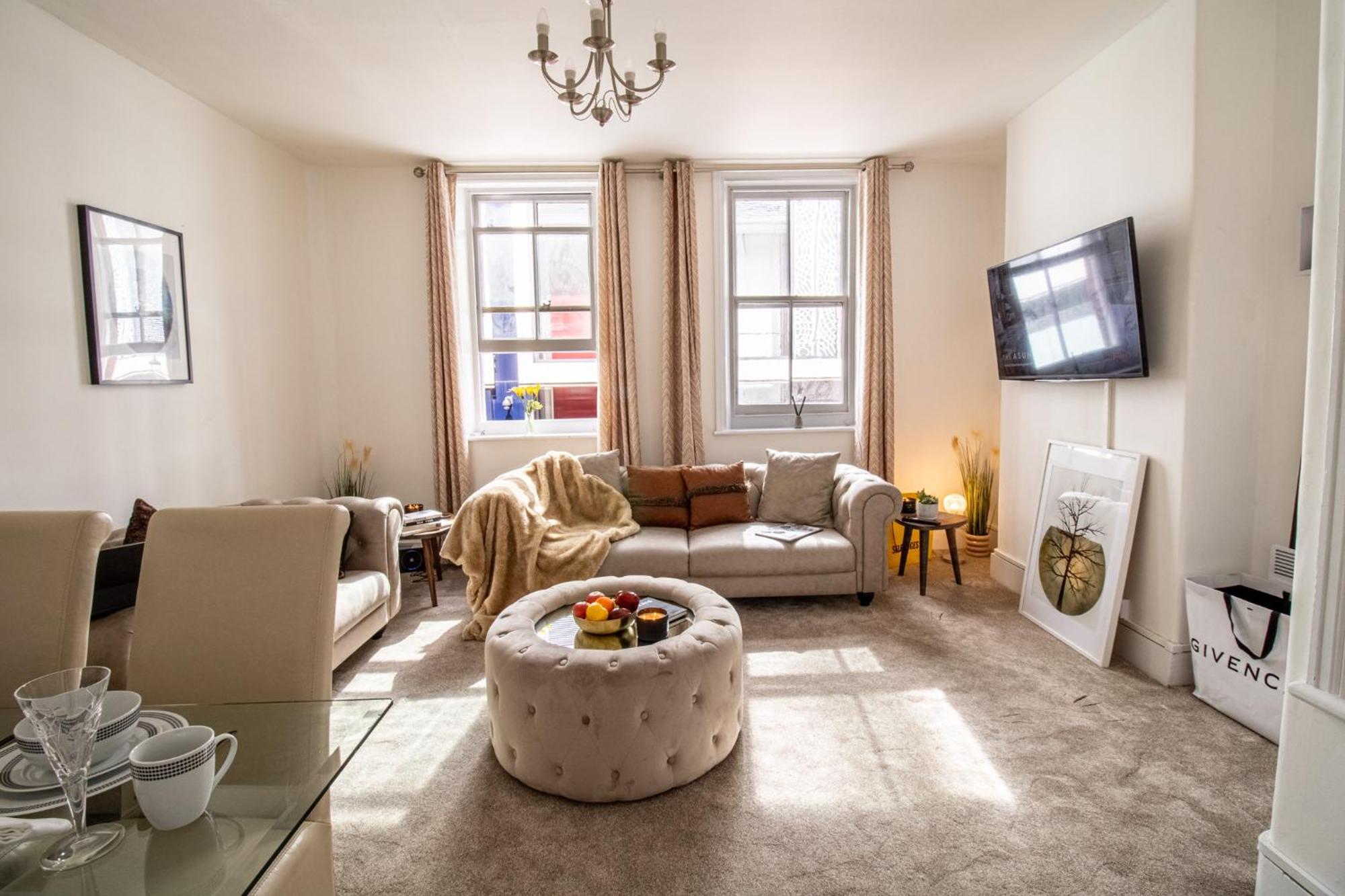 Mayfair Maisonette Chic Spacious 2-Bed - 33A لندن المظهر الخارجي الصورة