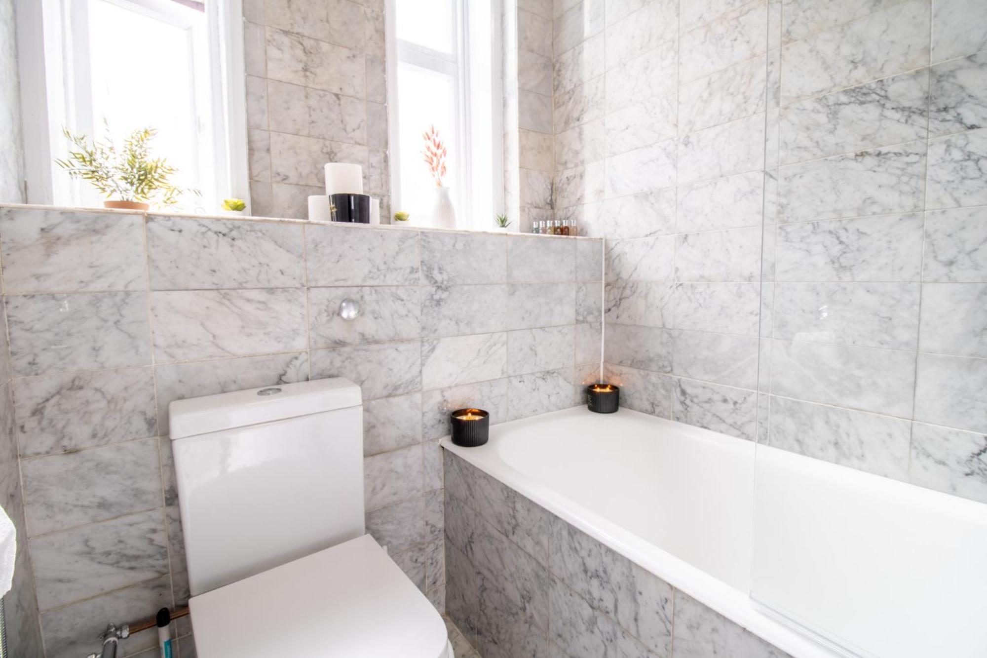 Mayfair Maisonette Chic Spacious 2-Bed - 33A لندن المظهر الخارجي الصورة