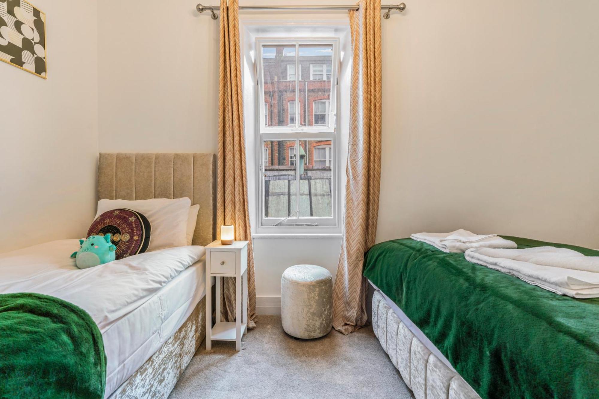 Mayfair Maisonette Chic Spacious 2-Bed - 33A لندن المظهر الخارجي الصورة