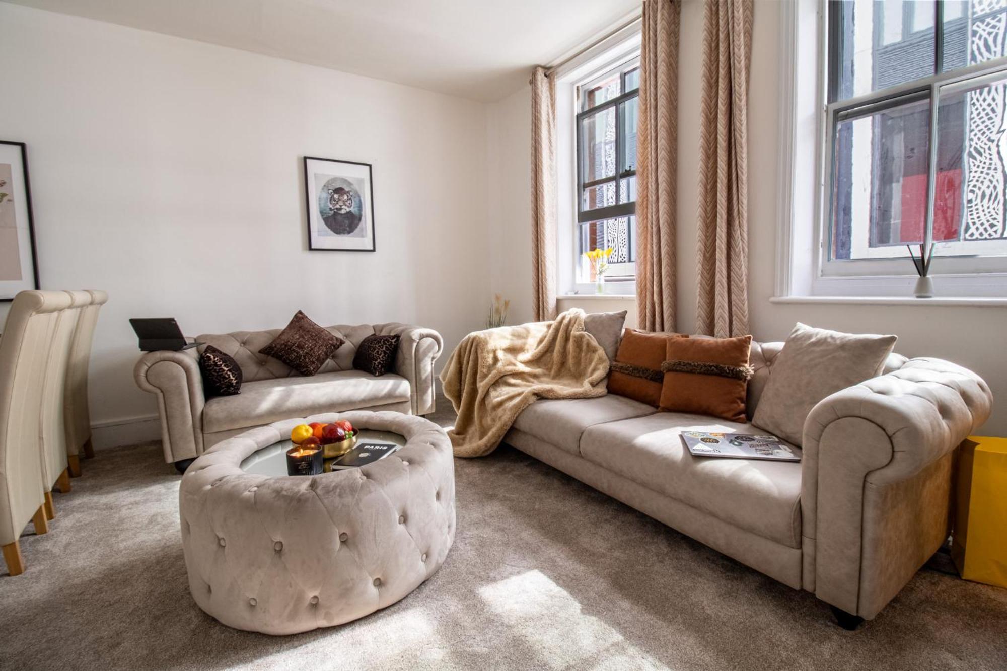 Mayfair Maisonette Chic Spacious 2-Bed - 33A لندن المظهر الخارجي الصورة